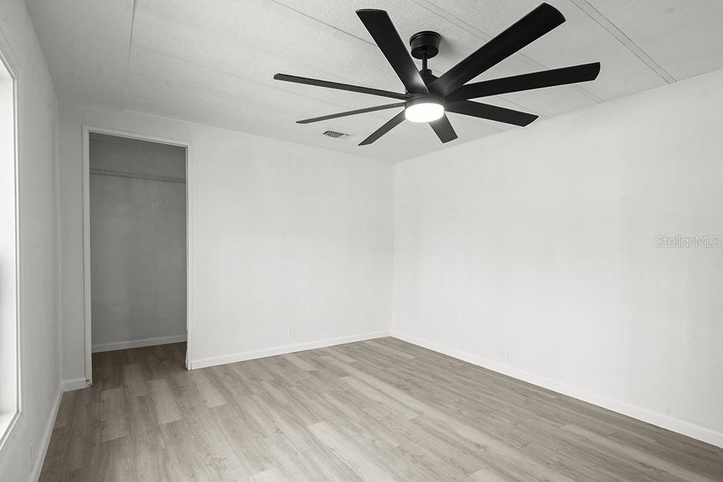 Image 10 of 30 For 9732 Warrick Street