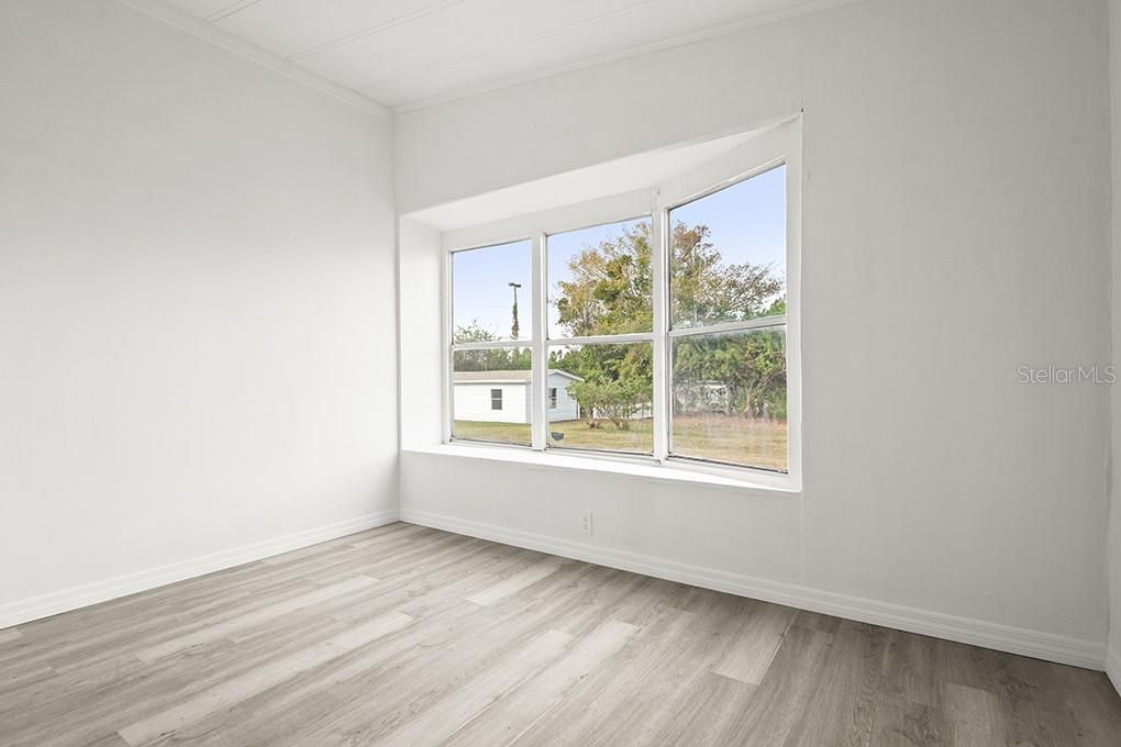 Image 18 of 30 For 9732 Warrick Street