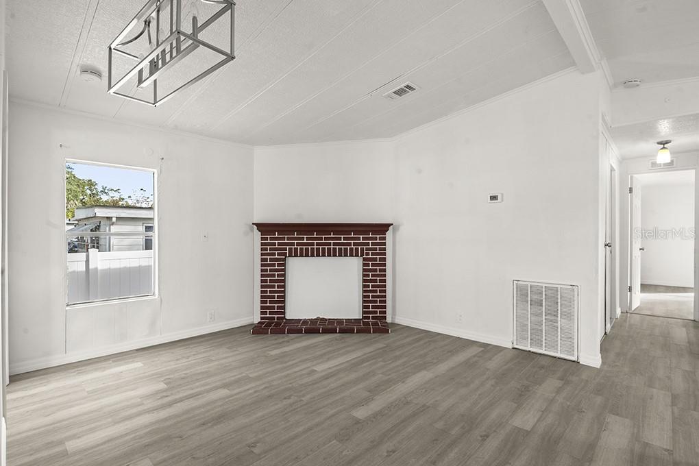 Image 20 of 30 For 9732 Warrick Street