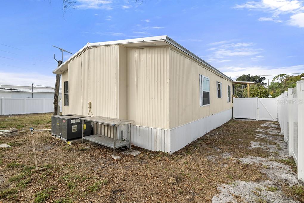 Image 28 of 30 For 9732 Warrick Street