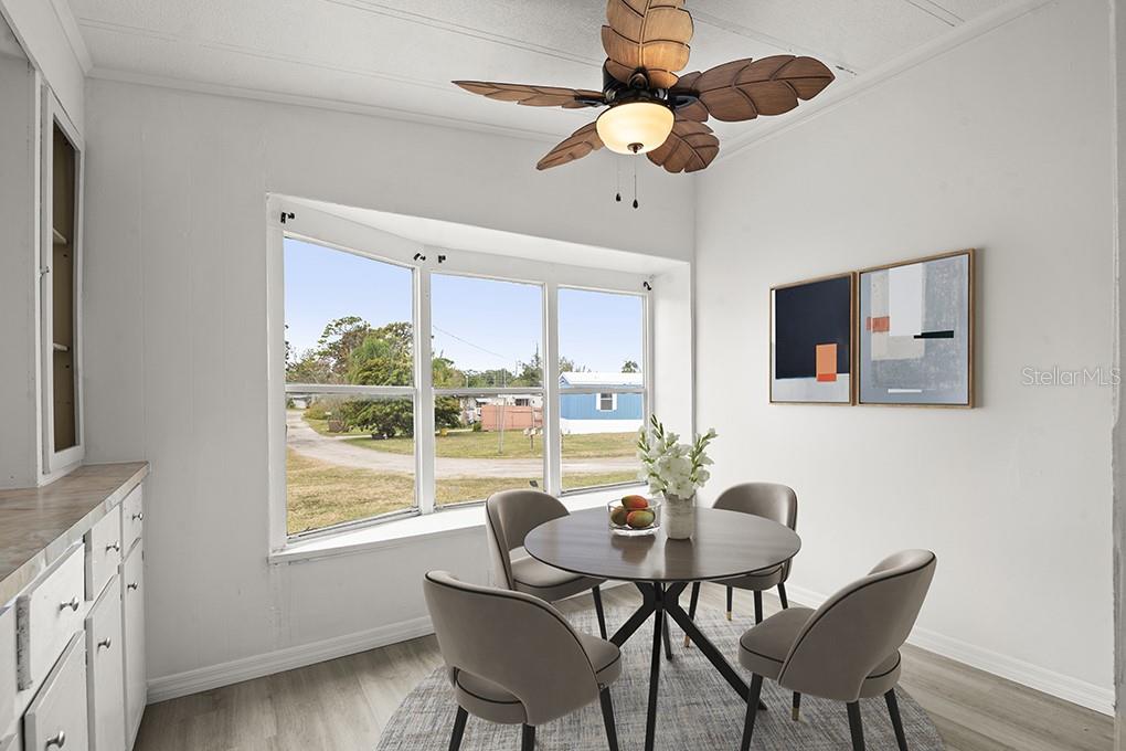 Image 5 of 30 For 9732 Warrick Street