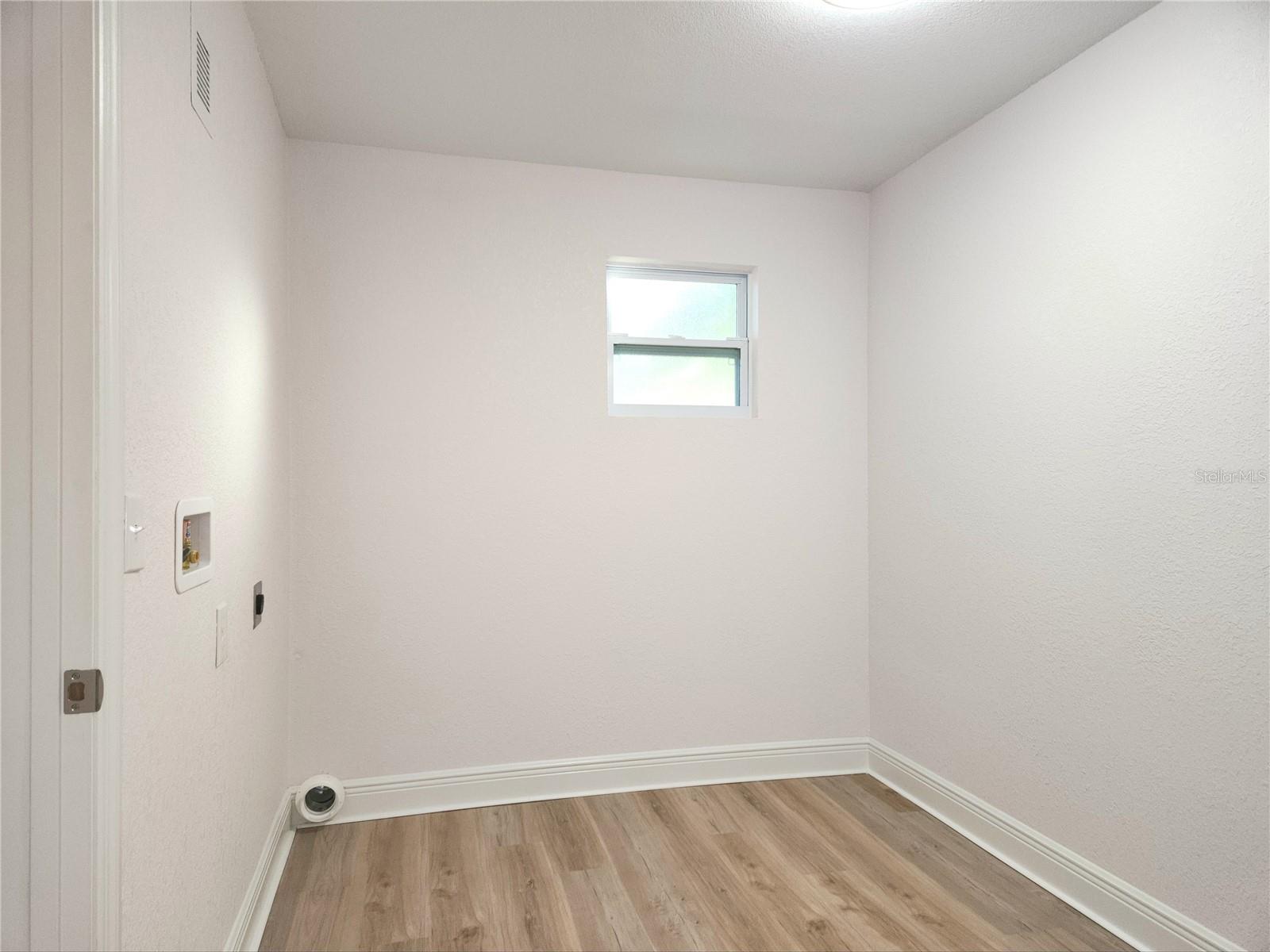 Image 18 of 63 For 8917 Highland Avenue