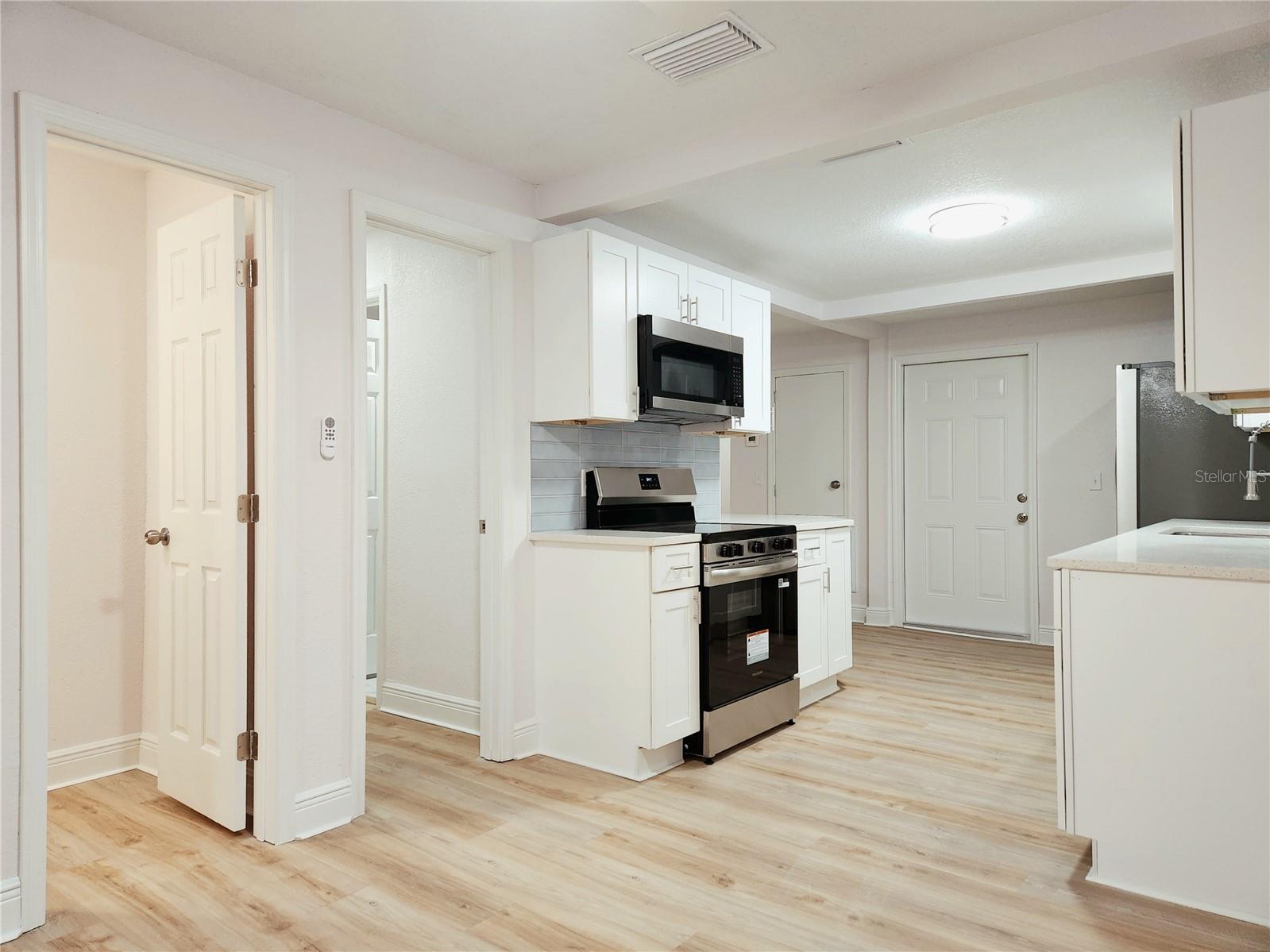 Image 27 of 63 For 8917 Highland Avenue