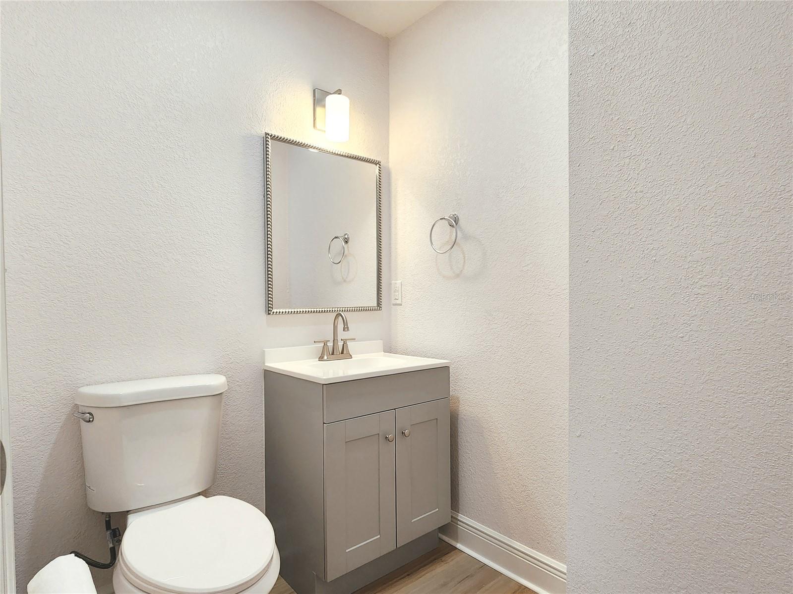 Image 28 of 63 For 8917 Highland Avenue