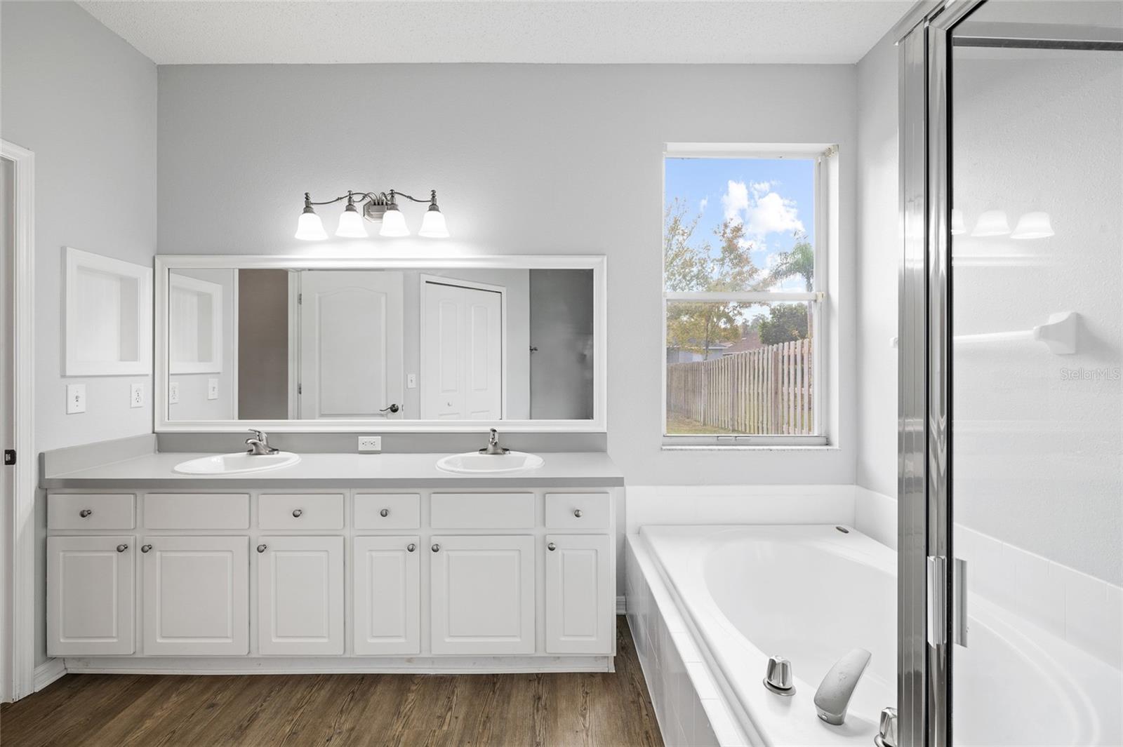 Image 28 of 47 For 12514 Sparkleberry Road