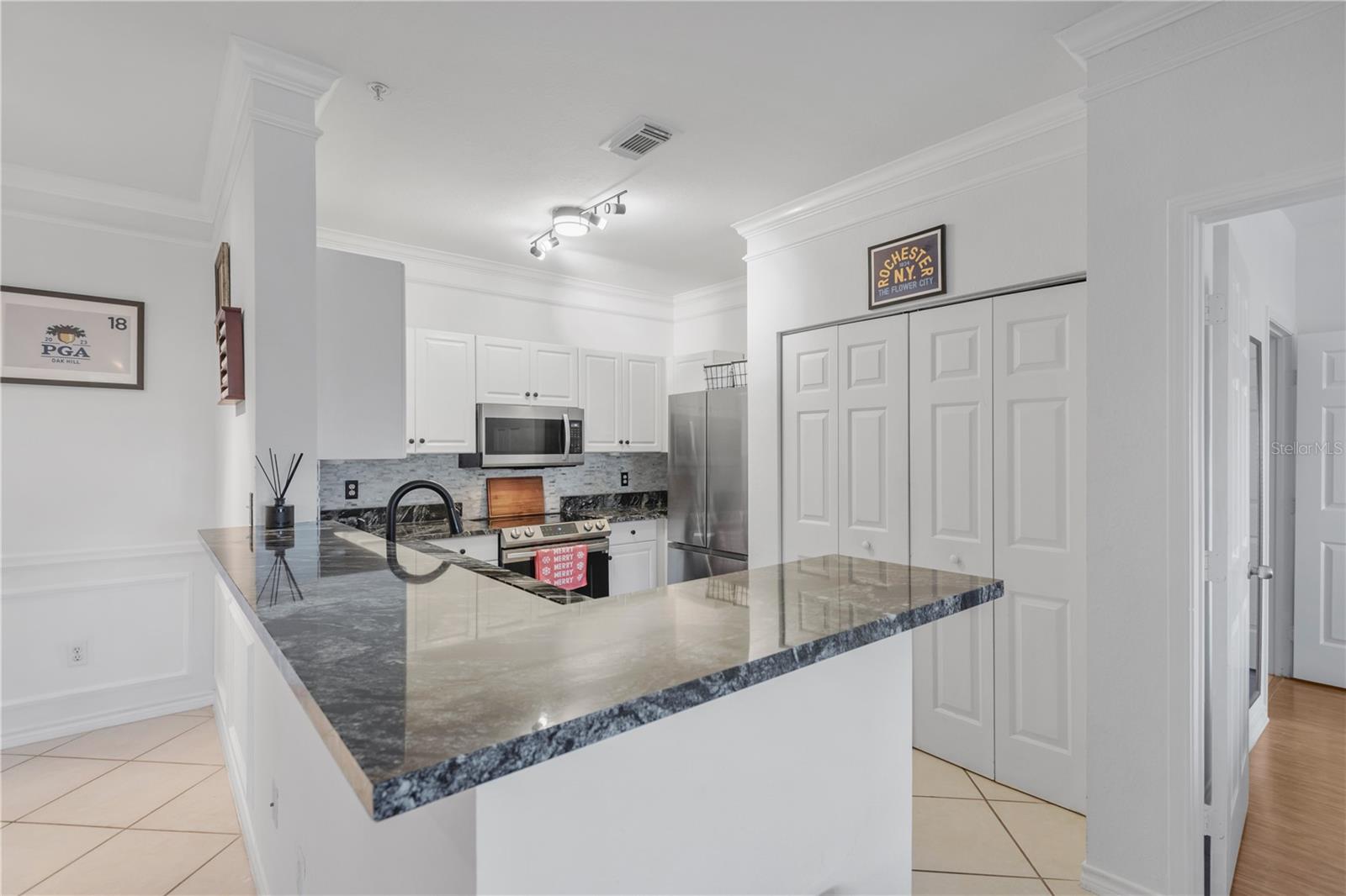 Image 13 of 43 For 4304 Bayside Village Drive 201