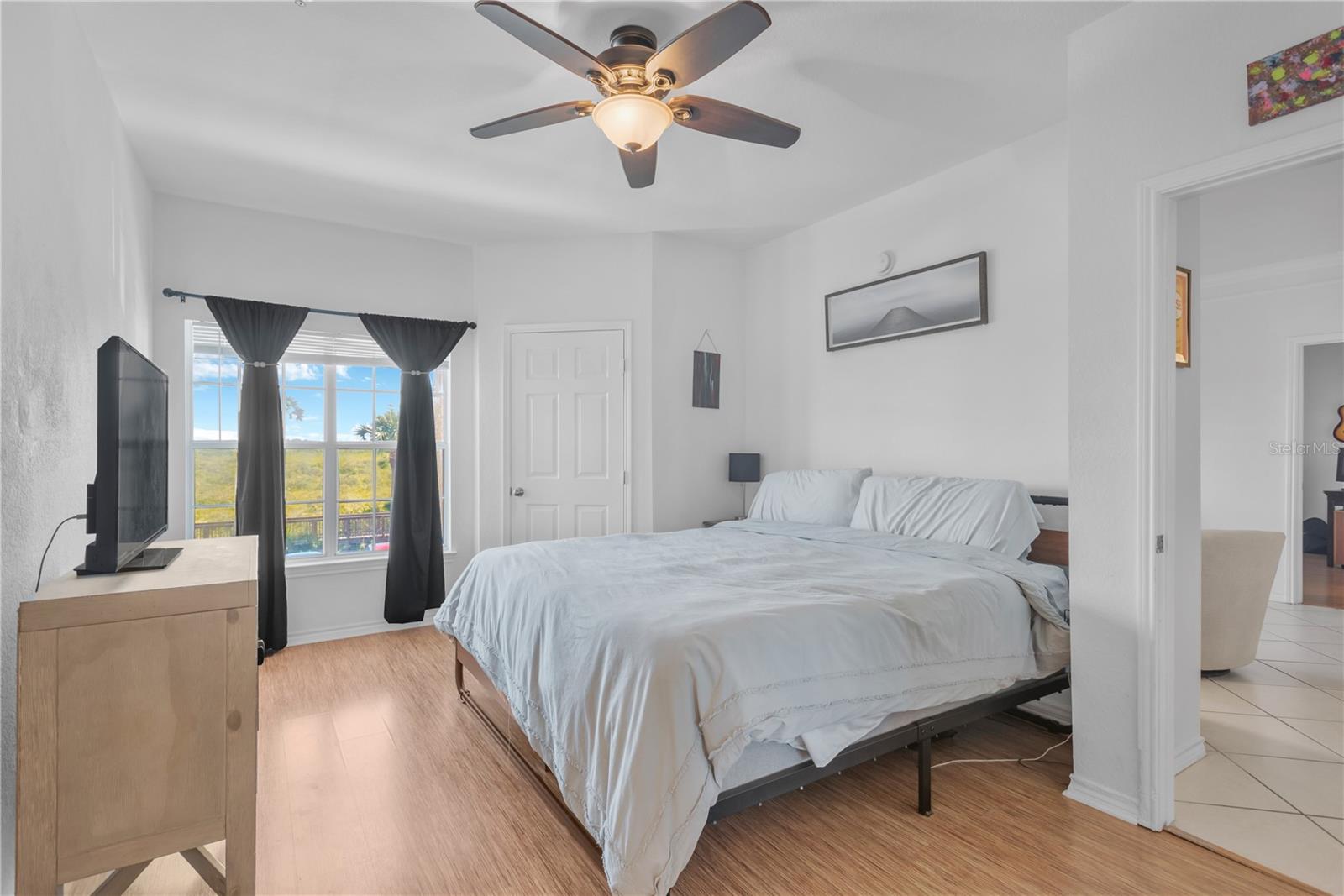 Image 15 of 43 For 4304 Bayside Village Drive 201