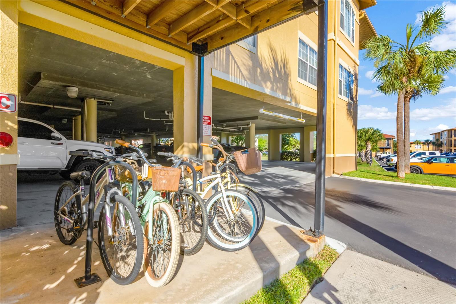 Image 31 of 43 For 4304 Bayside Village Drive 201