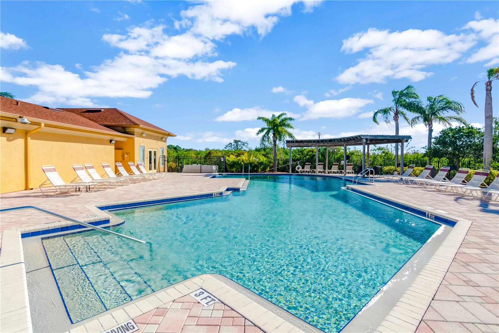 Image 39 of 43 For 4304 Bayside Village Drive 201