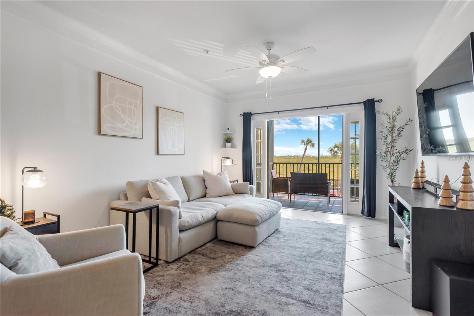 Image 4 of 43 For 4304 Bayside Village Drive 201