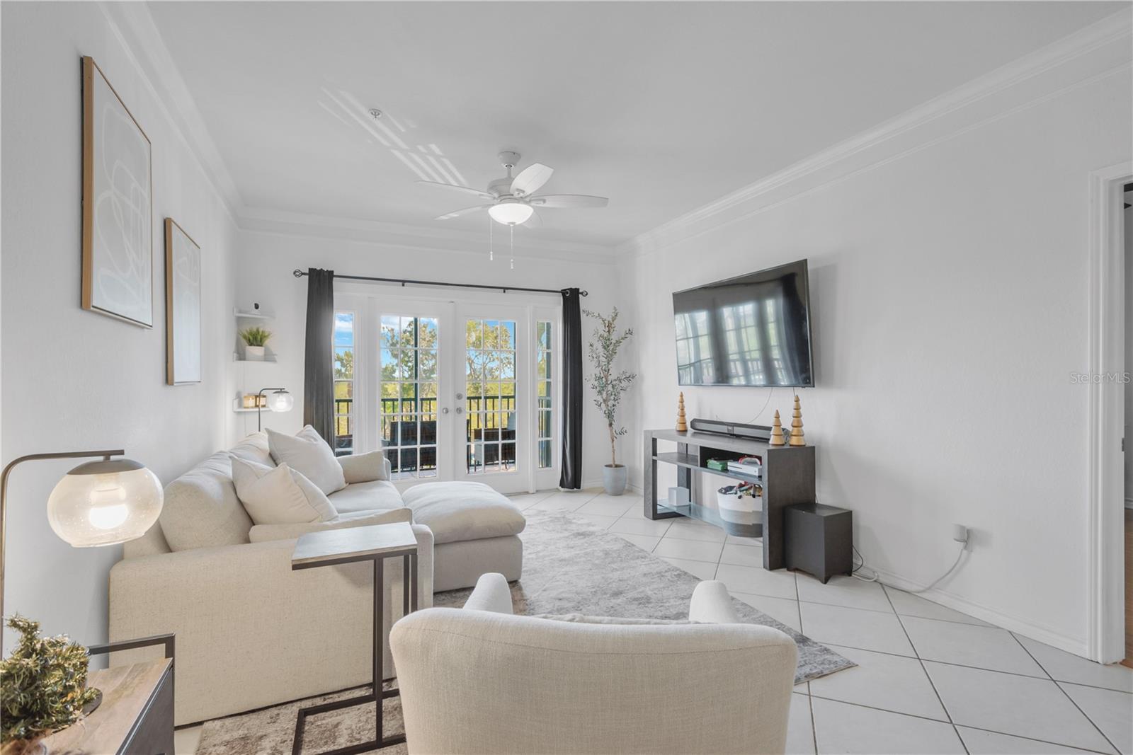 Image 5 of 43 For 4304 Bayside Village Drive 201