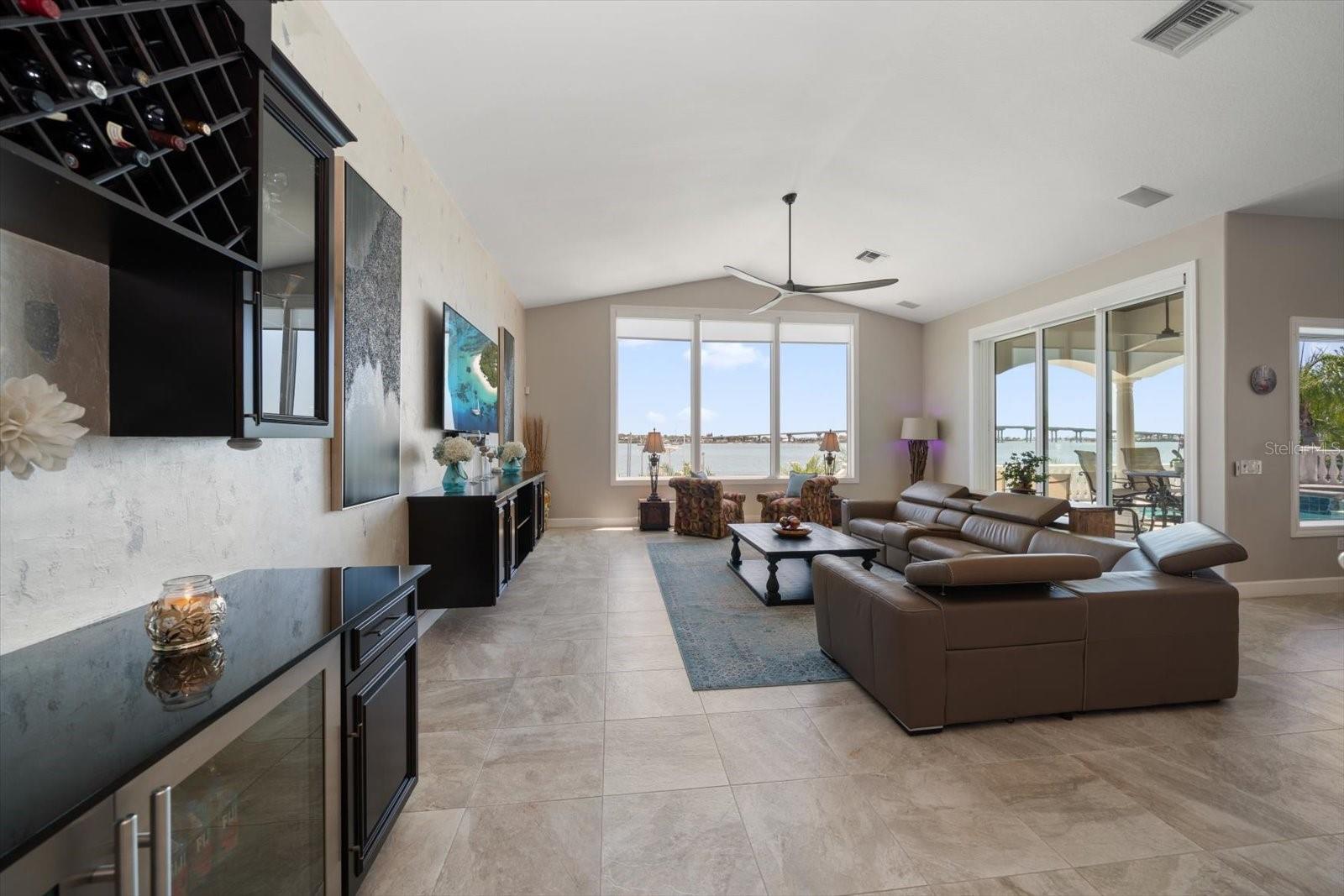 Listing photo id 12 for 14 Sunset Bay Drive