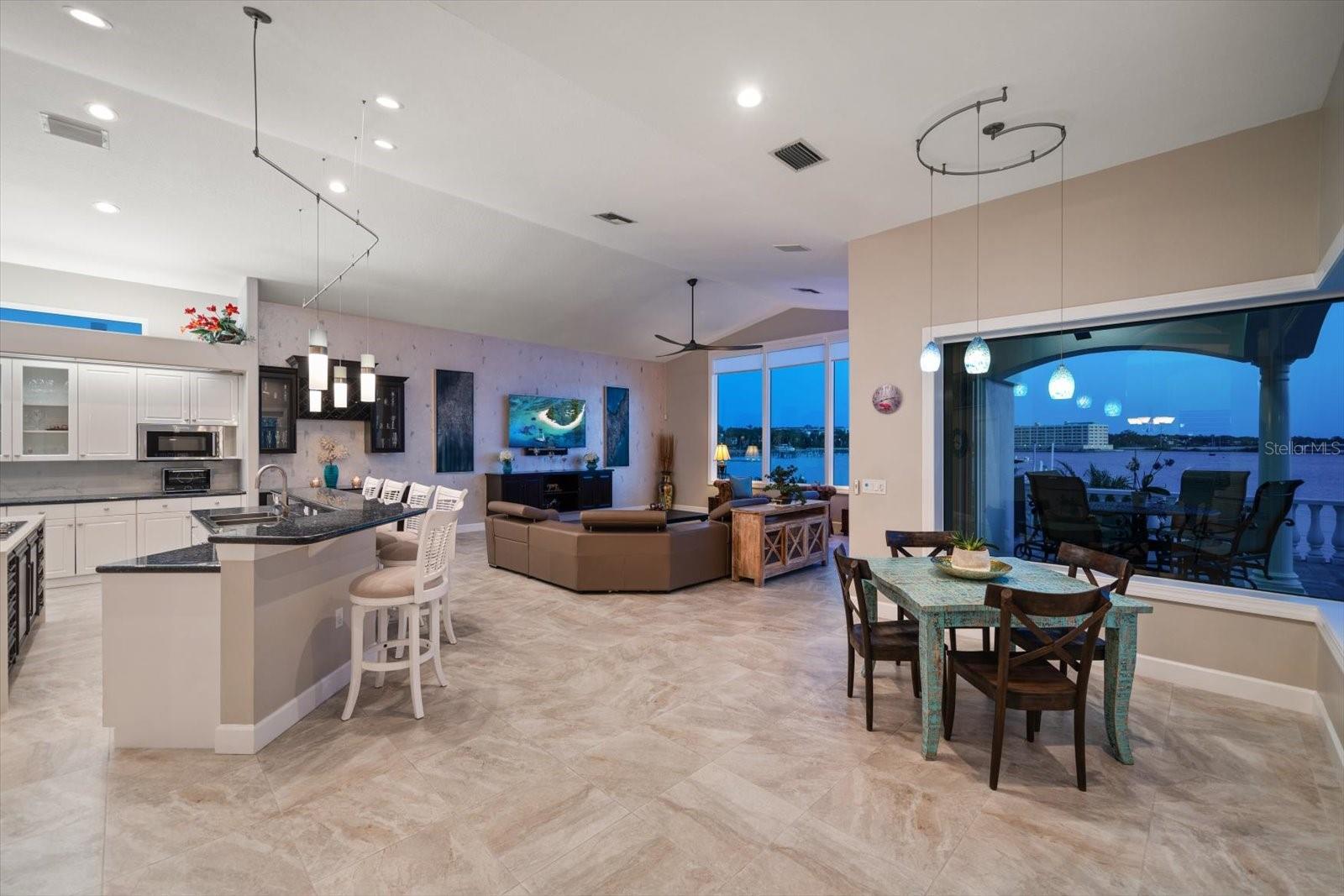 Listing photo id 13 for 14 Sunset Bay Drive