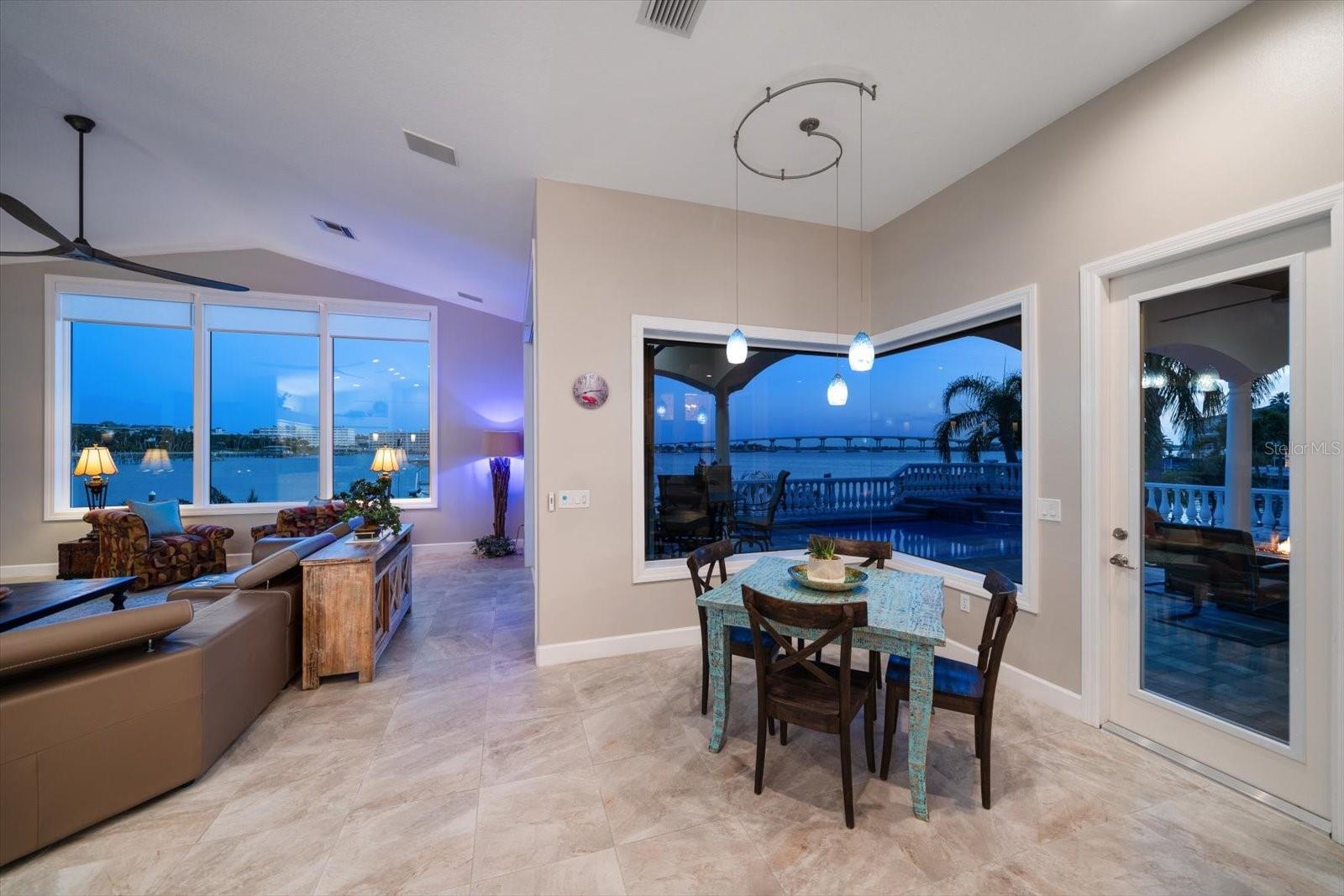 Listing photo id 14 for 14 Sunset Bay Drive