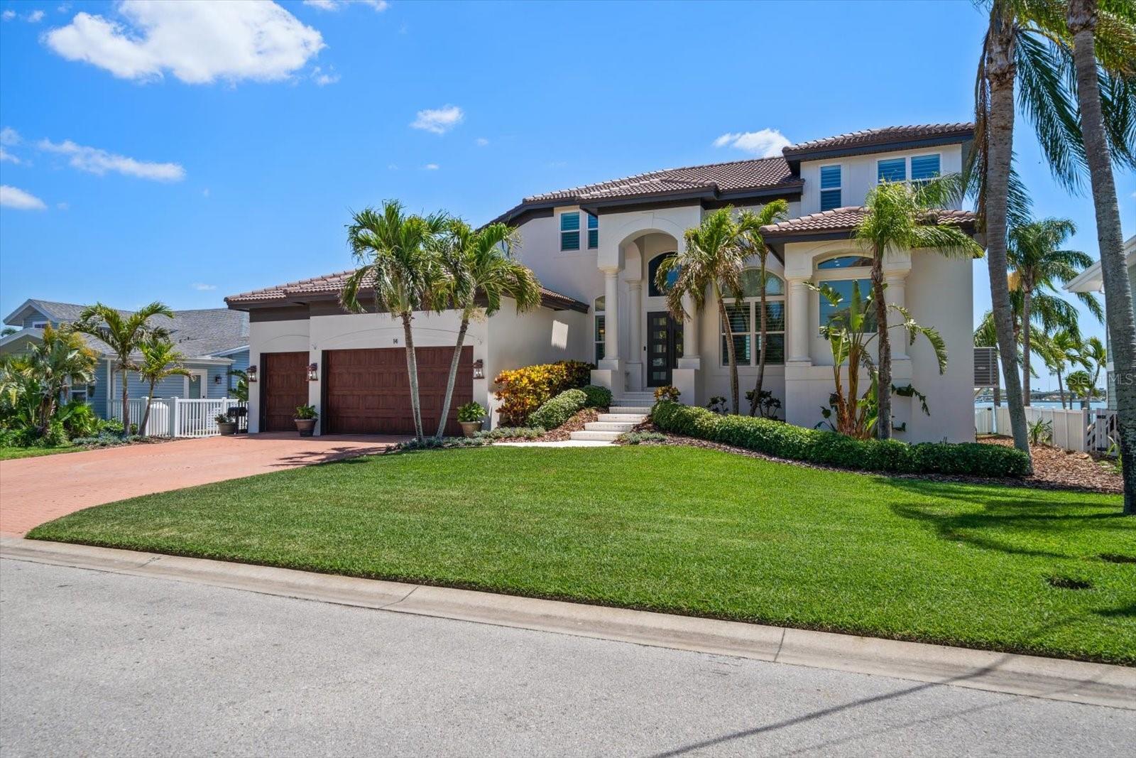 Listing photo id 1 for 14 Sunset Bay Drive