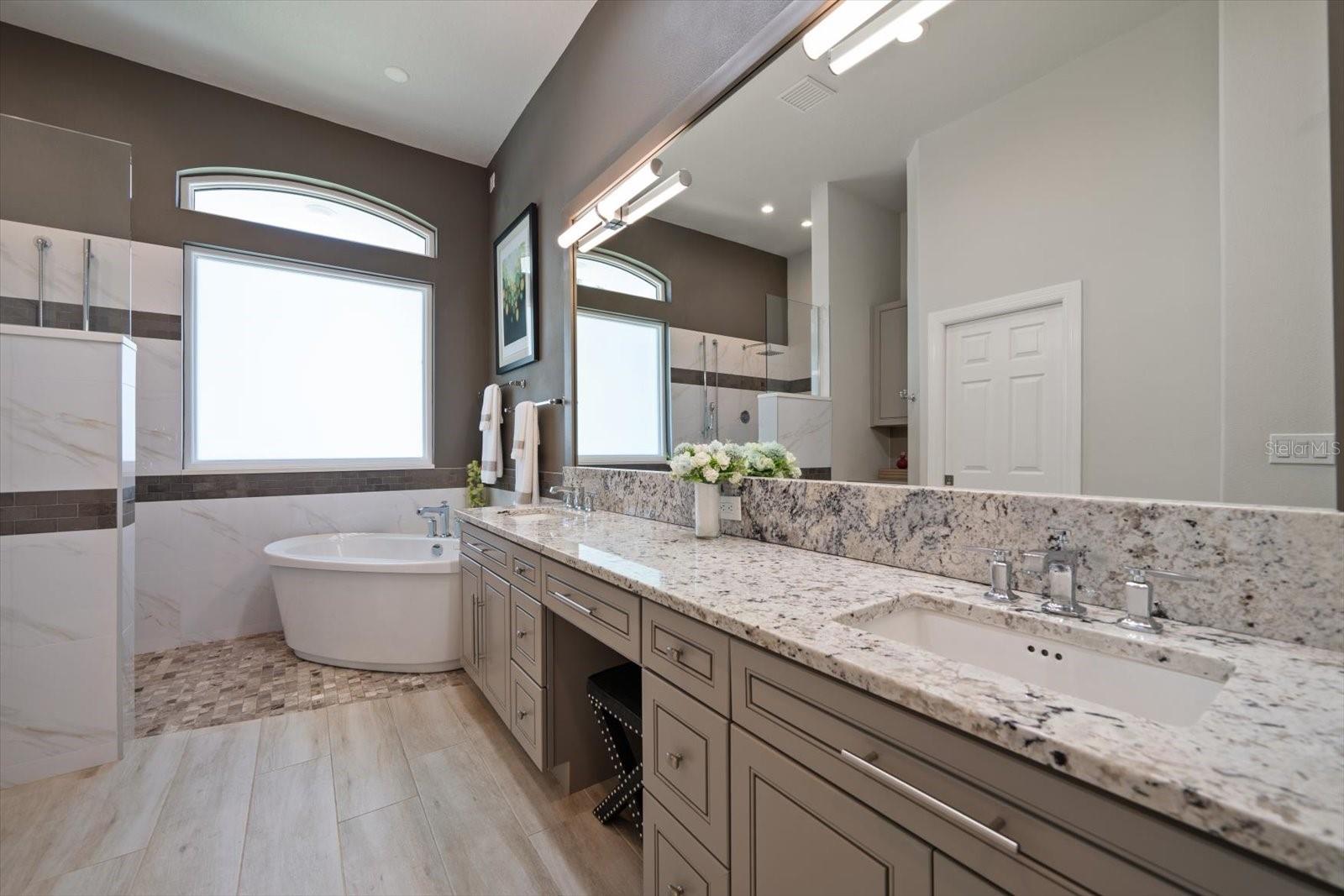 Listing photo id 41 for 14 Sunset Bay Drive