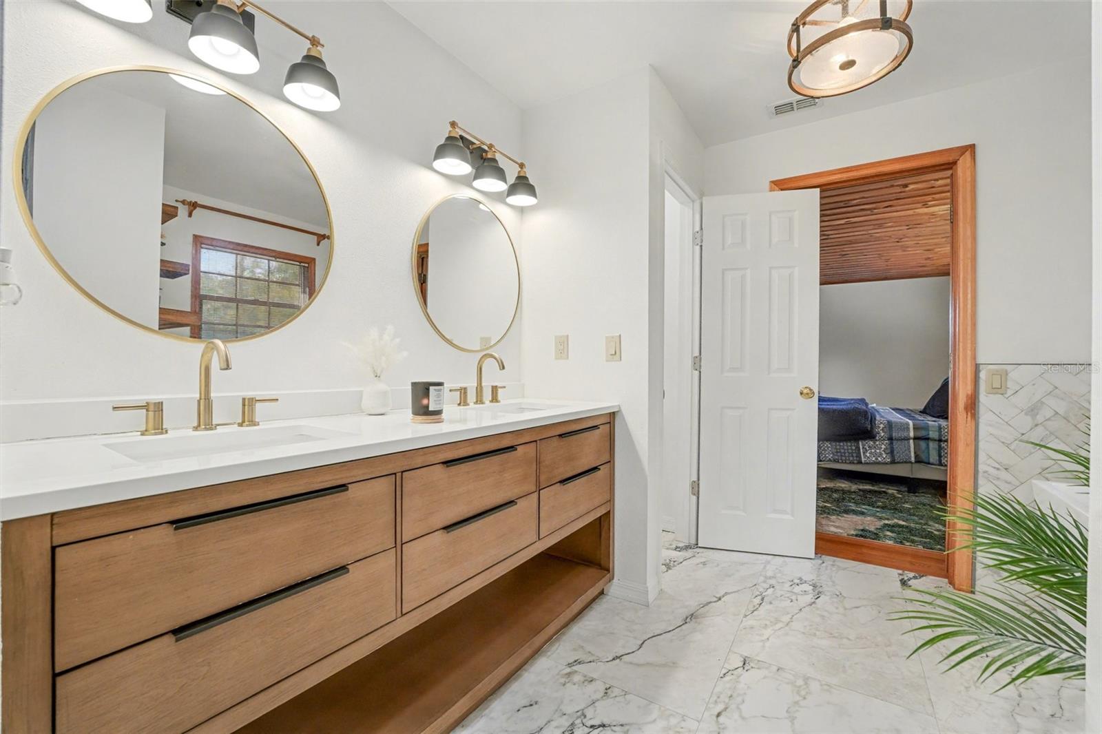 Image 18 of 38 For 6330 Green Road