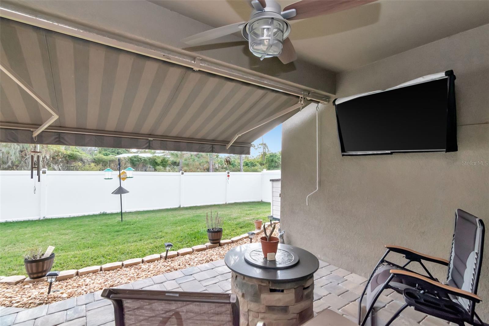 Image 17 of 22 For 11247 Paddock Manor Avenue