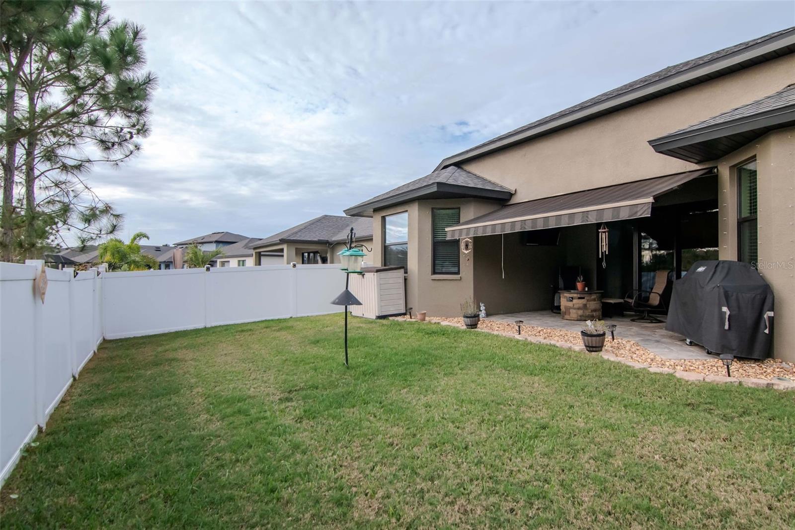 Image 18 of 22 For 11247 Paddock Manor Avenue