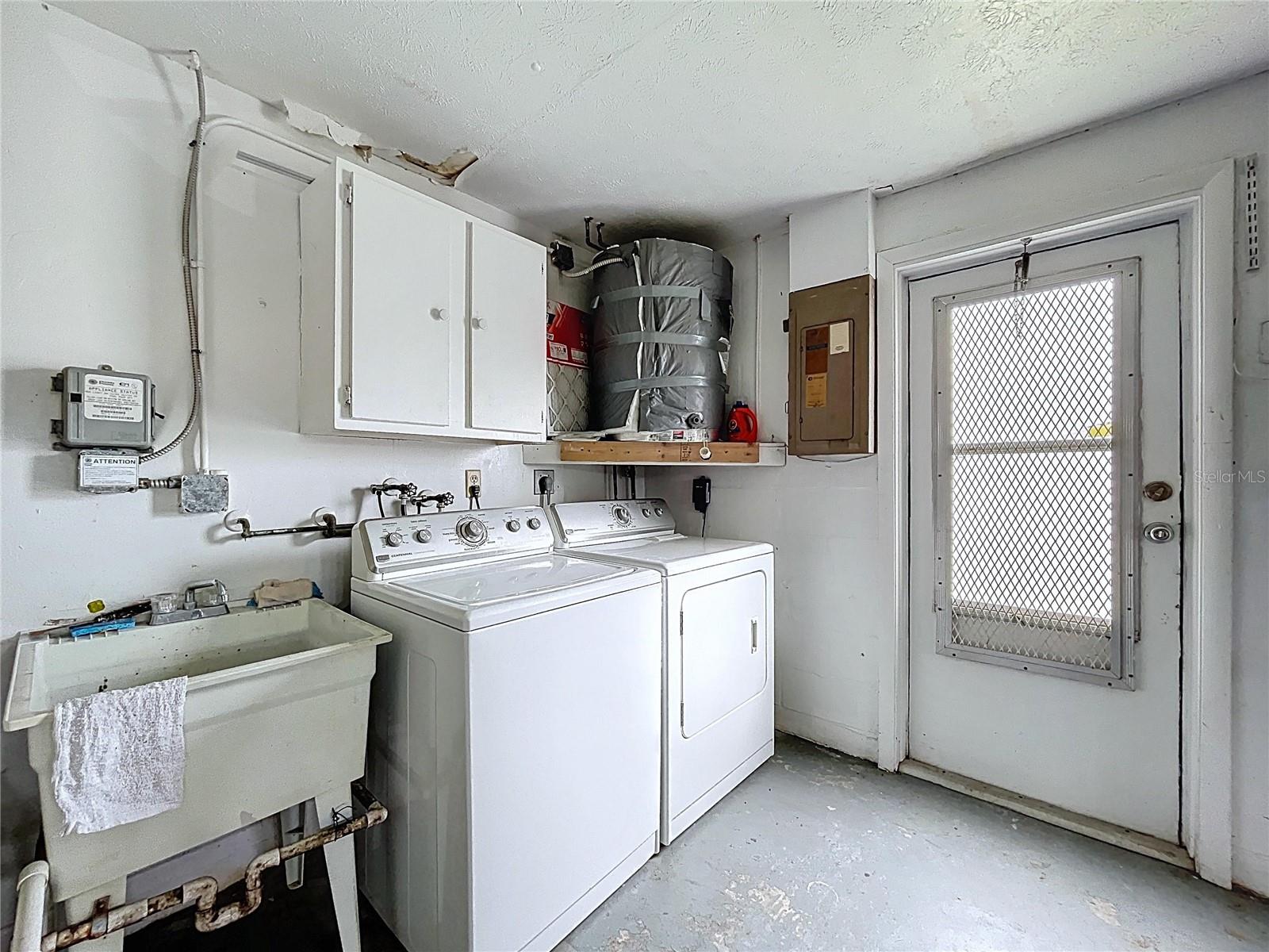 Image 17 of 19 For 2107 Harrison Drive