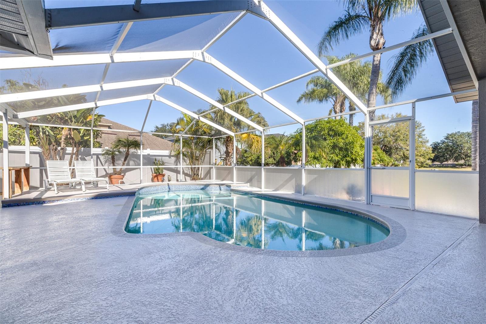 Image 9 of 41 For 22825 Sills Loop