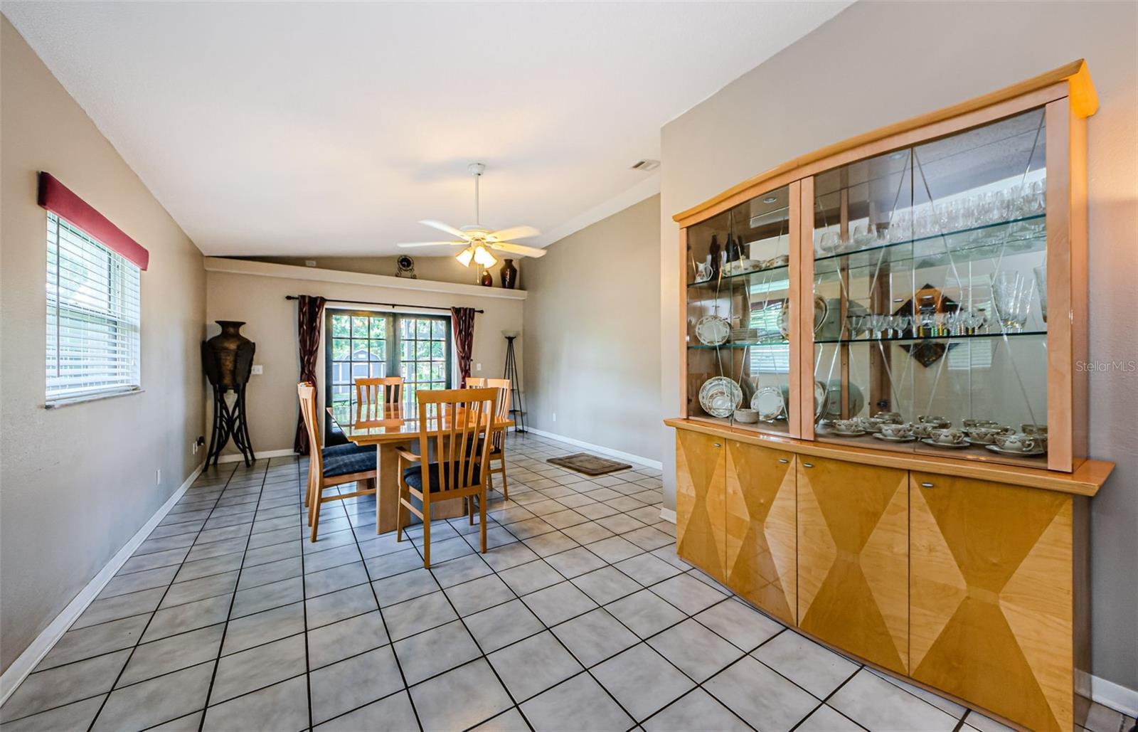 Image 15 of 47 For 2263 Curtis Drive N