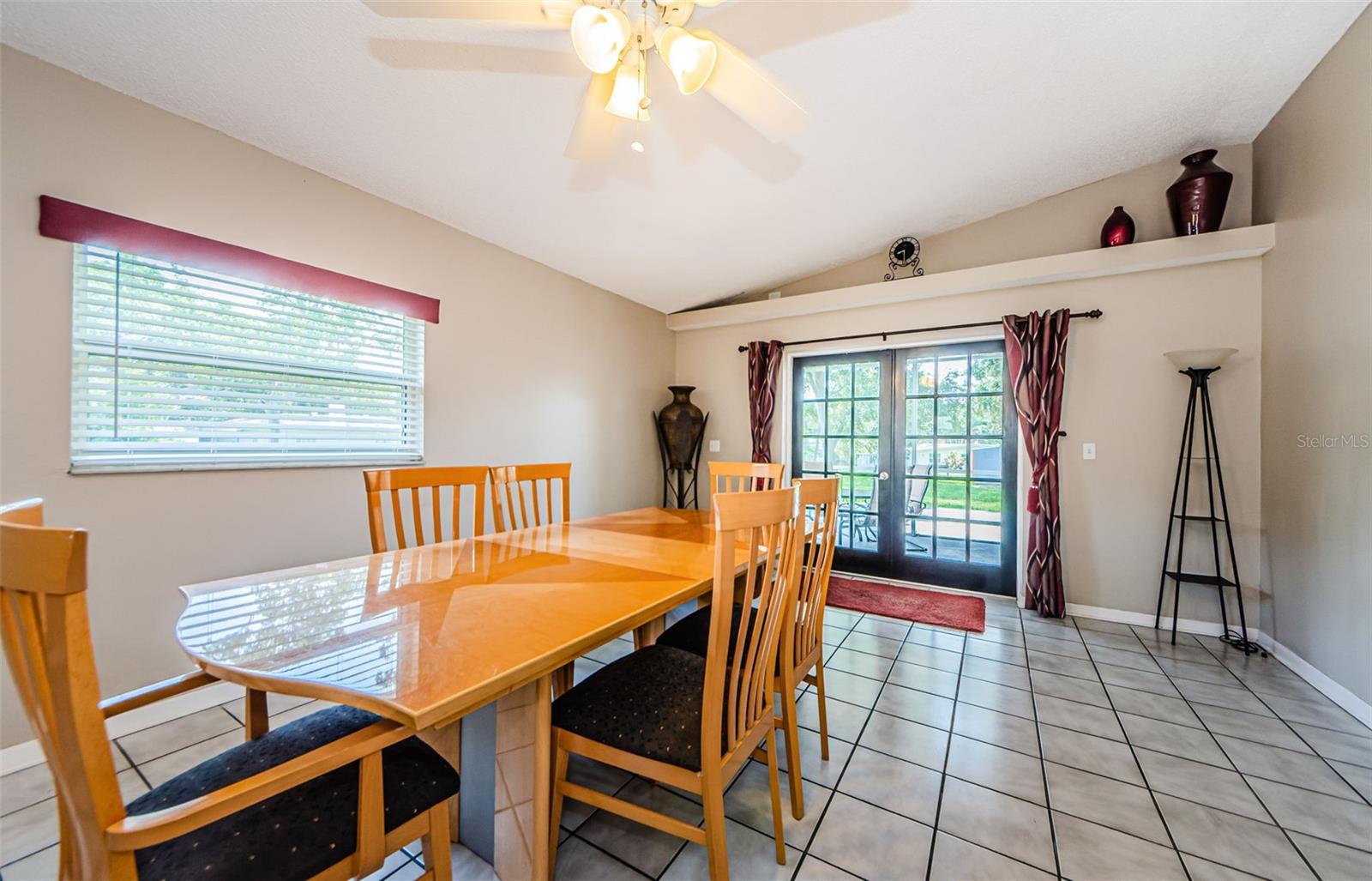 Image 16 of 47 For 2263 Curtis Drive N