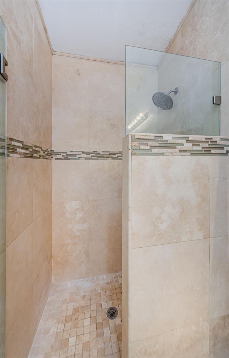 Image 29 of 47 For 2263 Curtis Drive N