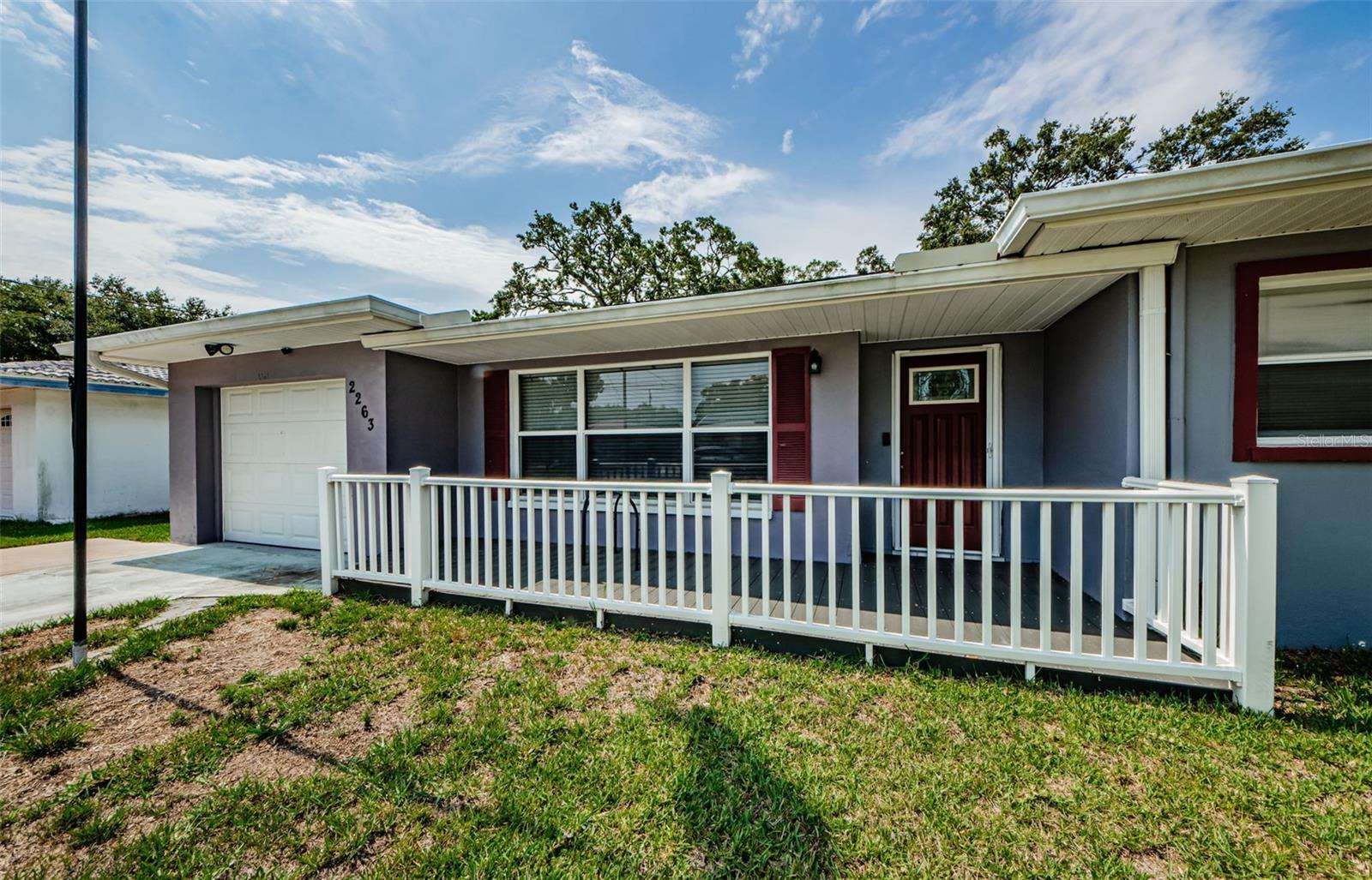 Image 3 of 47 For 2263 Curtis Drive N