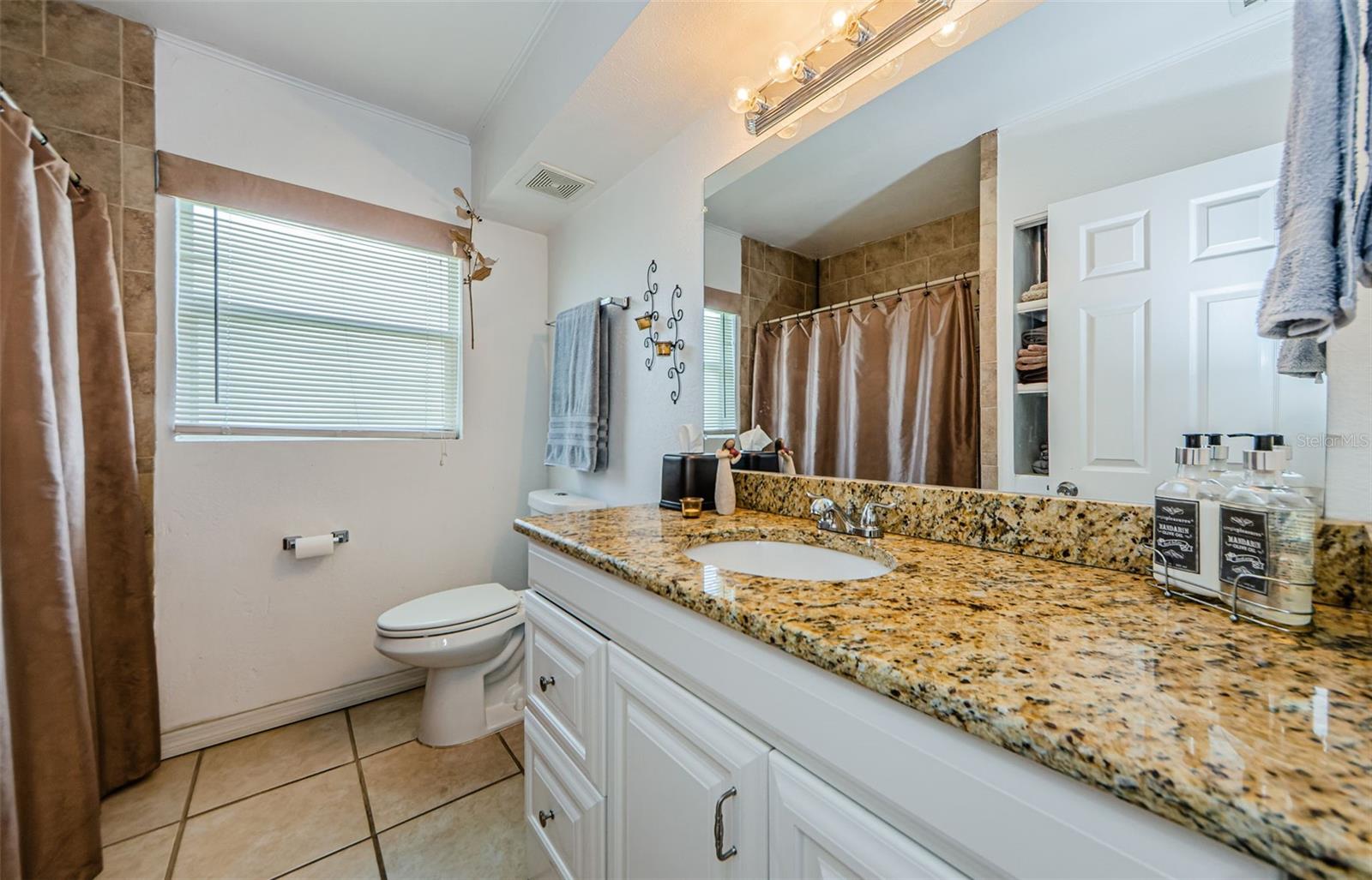 Image 31 of 47 For 2263 Curtis Drive N