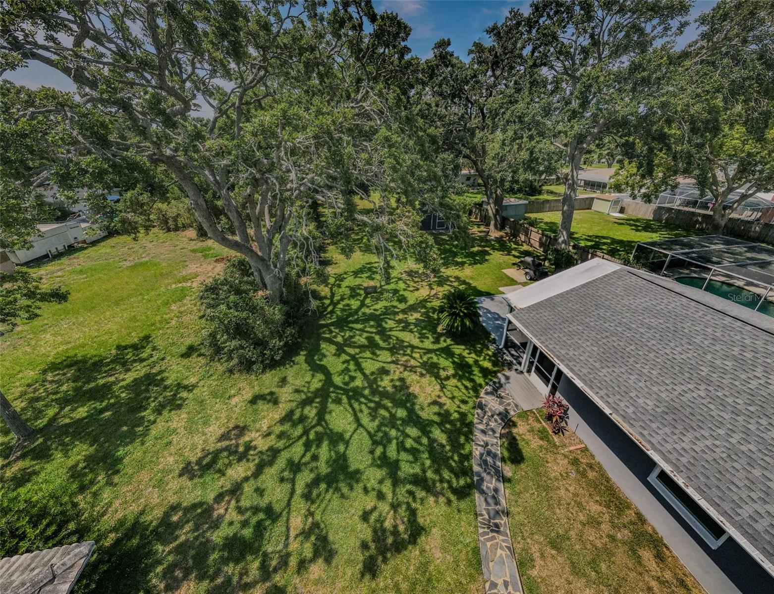 Image 44 of 47 For 2263 Curtis Drive N