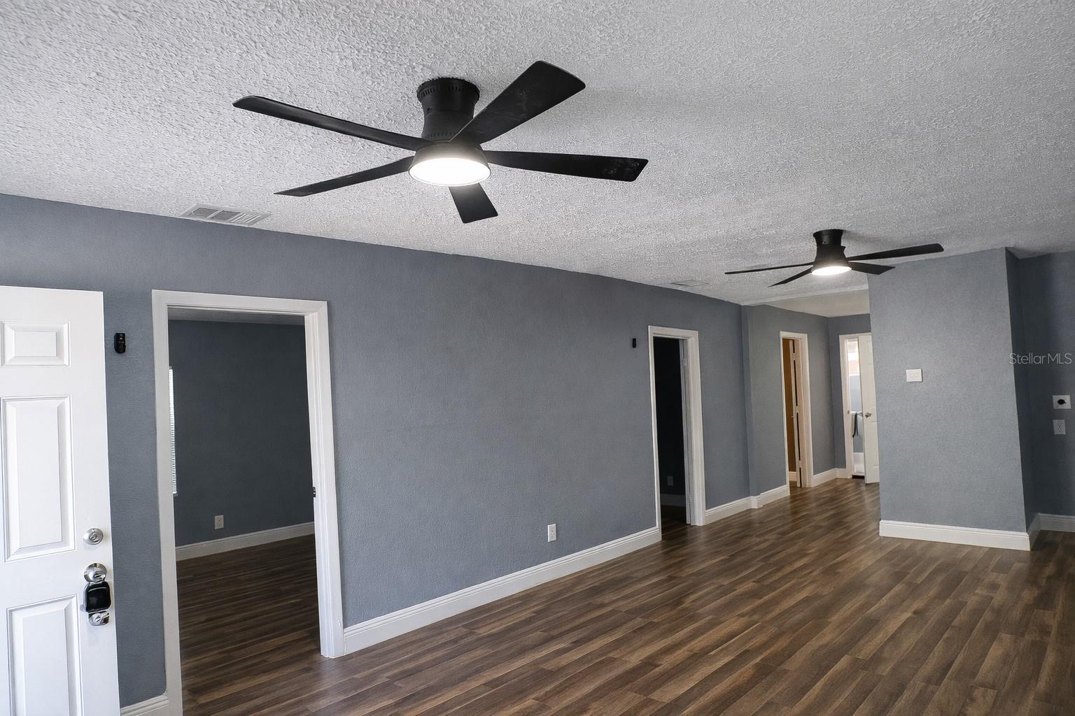 Image 3 of 16 For 3613 Deleuil Avenue