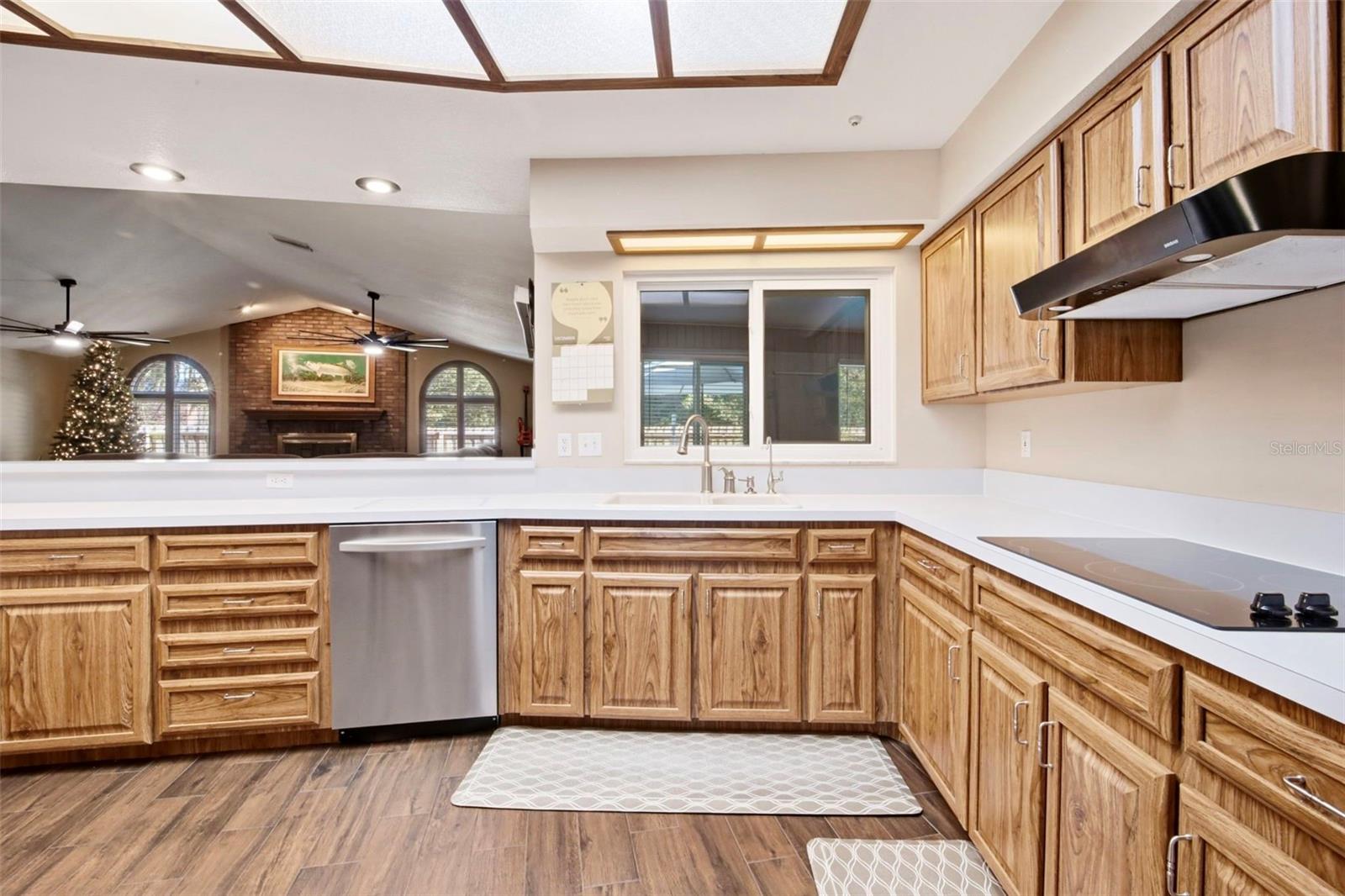 Image 28 of 54 For 6122 Wisteria Loop