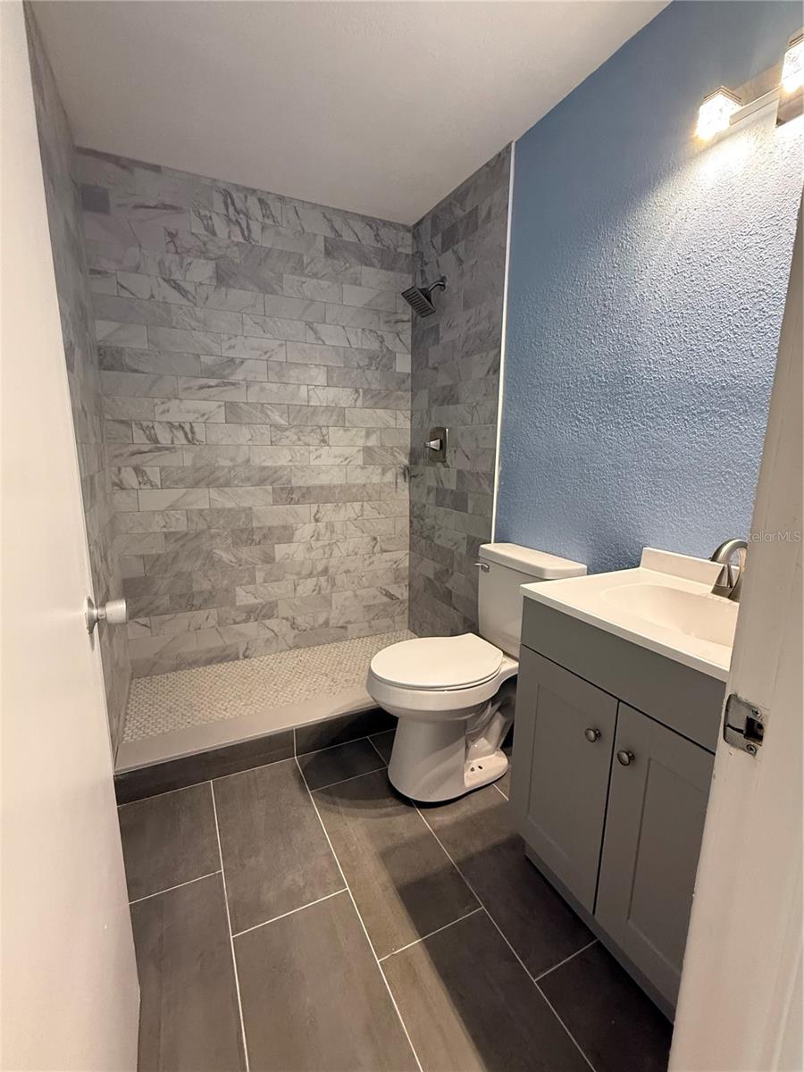 Image 4 of 13 For 4295 58th Way N 1606