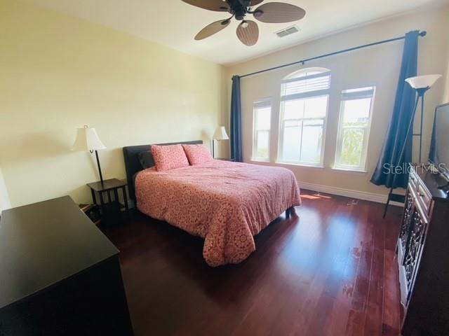 Image 17 of 23 For 2747 Via Capri 1136