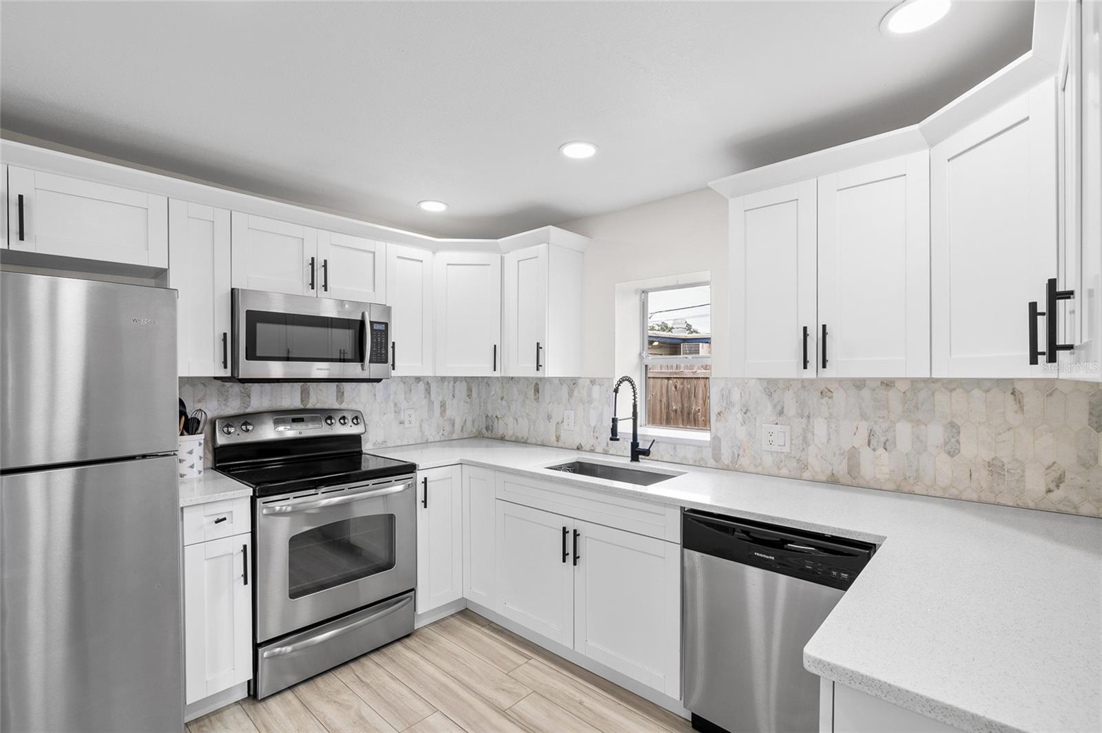 Image 12 of 38 For 4920 30th Avenue N