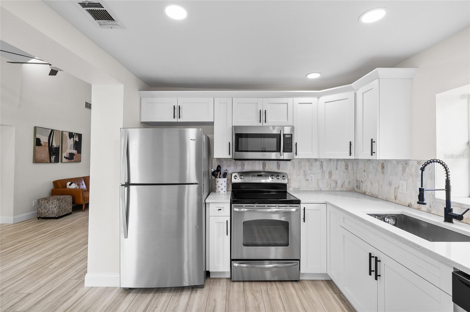 Image 13 of 38 For 4920 30th Avenue N