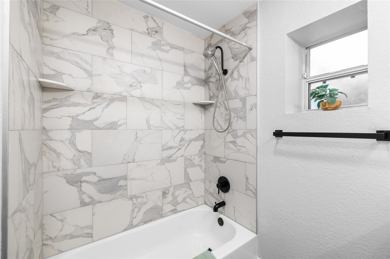 Image 20 of 38 For 4920 30th Avenue N