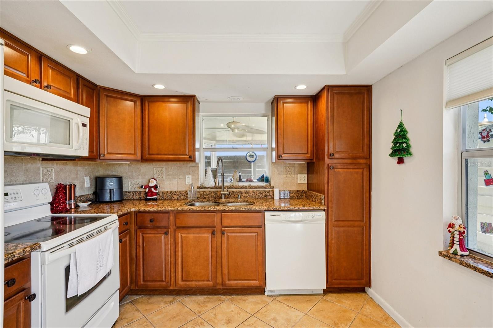 Image 10 of 25 For 2640 Cedar View Court 101c