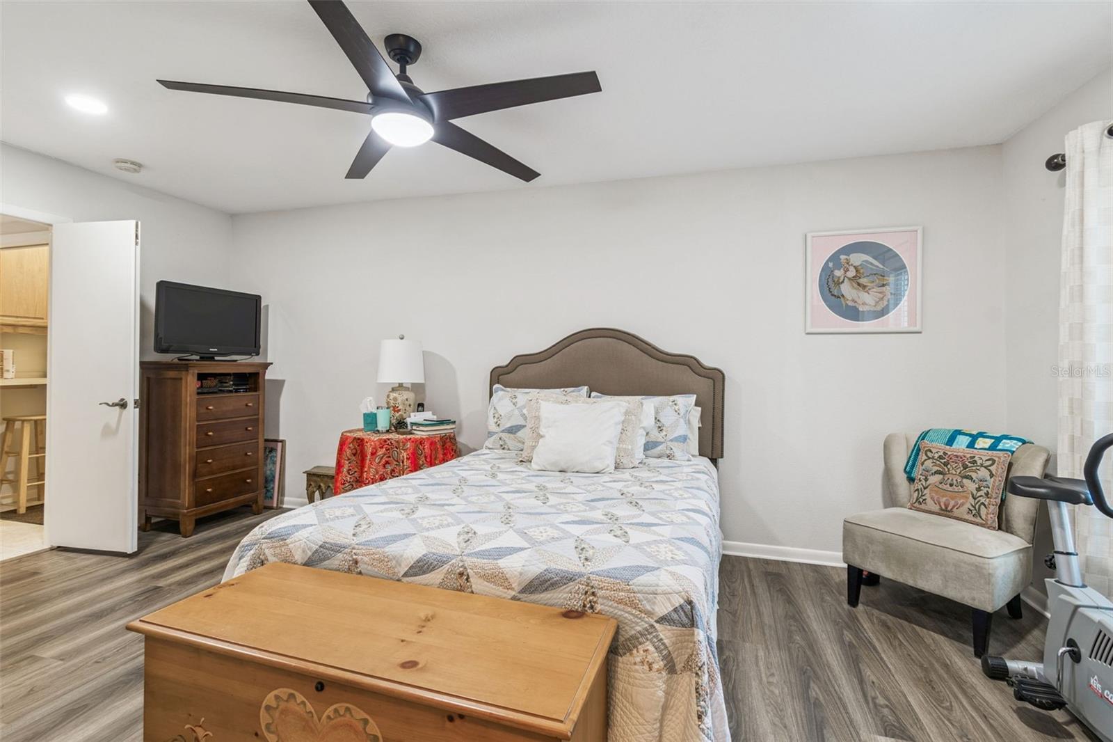 Image 33 of 83 For 12946 88th Avenue