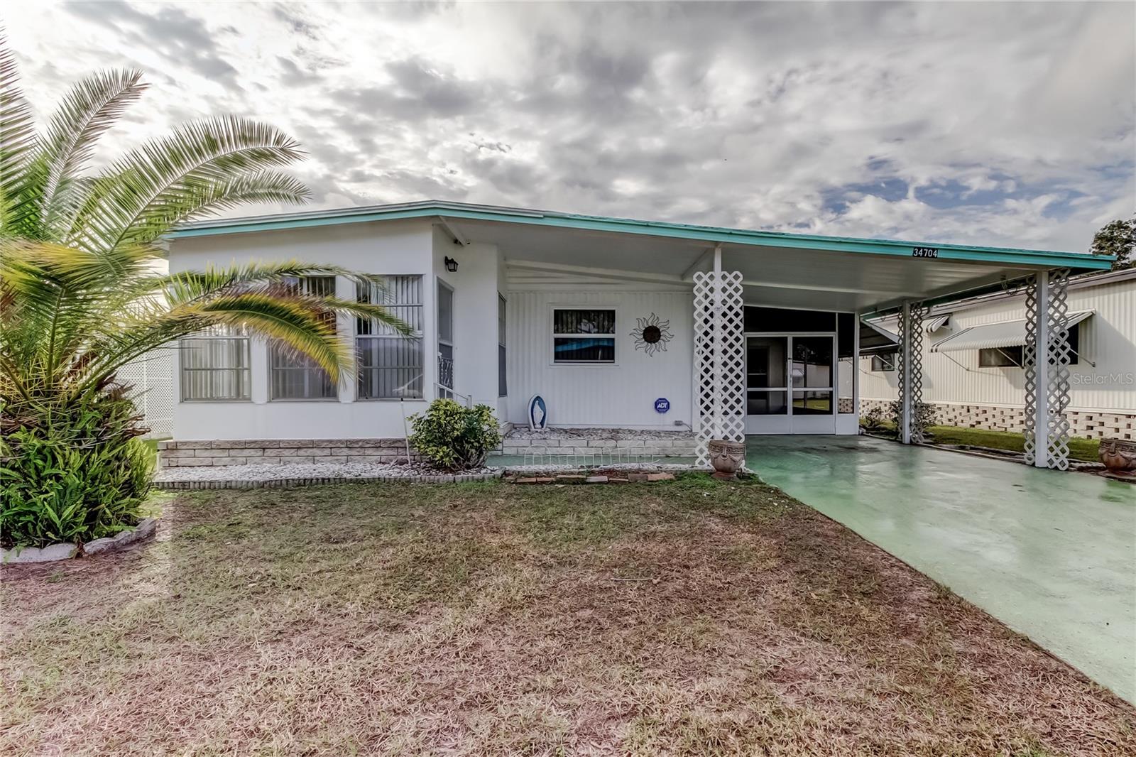 Image 2 of 37 For 34704 Morning Glory Glen