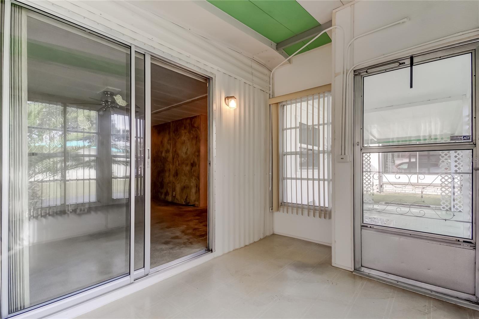 Image 30 of 37 For 34704 Morning Glory Glen