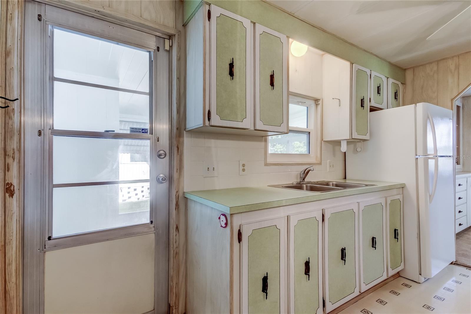 Image 6 of 37 For 34704 Morning Glory Glen