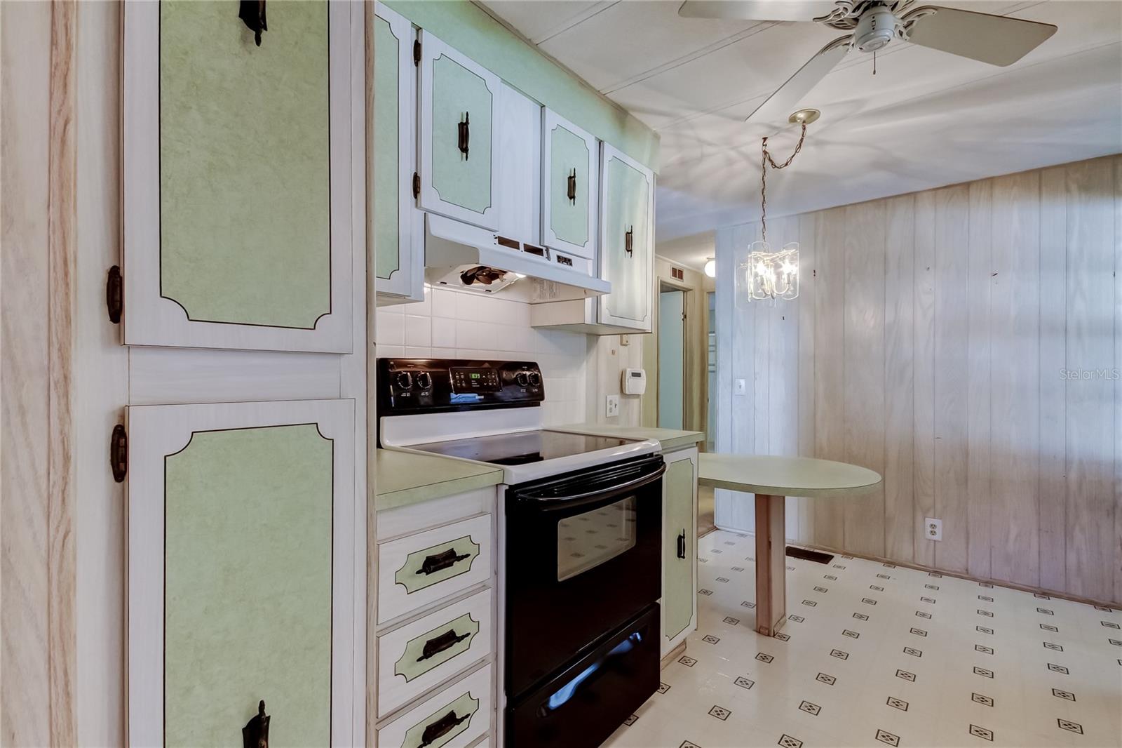 Image 7 of 37 For 34704 Morning Glory Glen