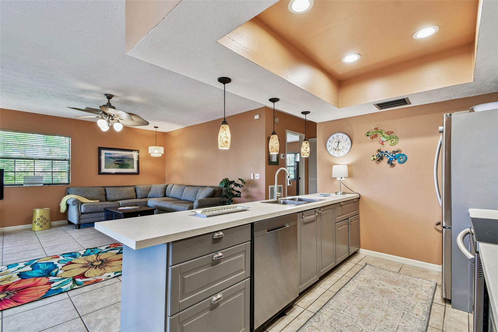 Listing photo id 12 for 5352 Saddlebrook Way 4