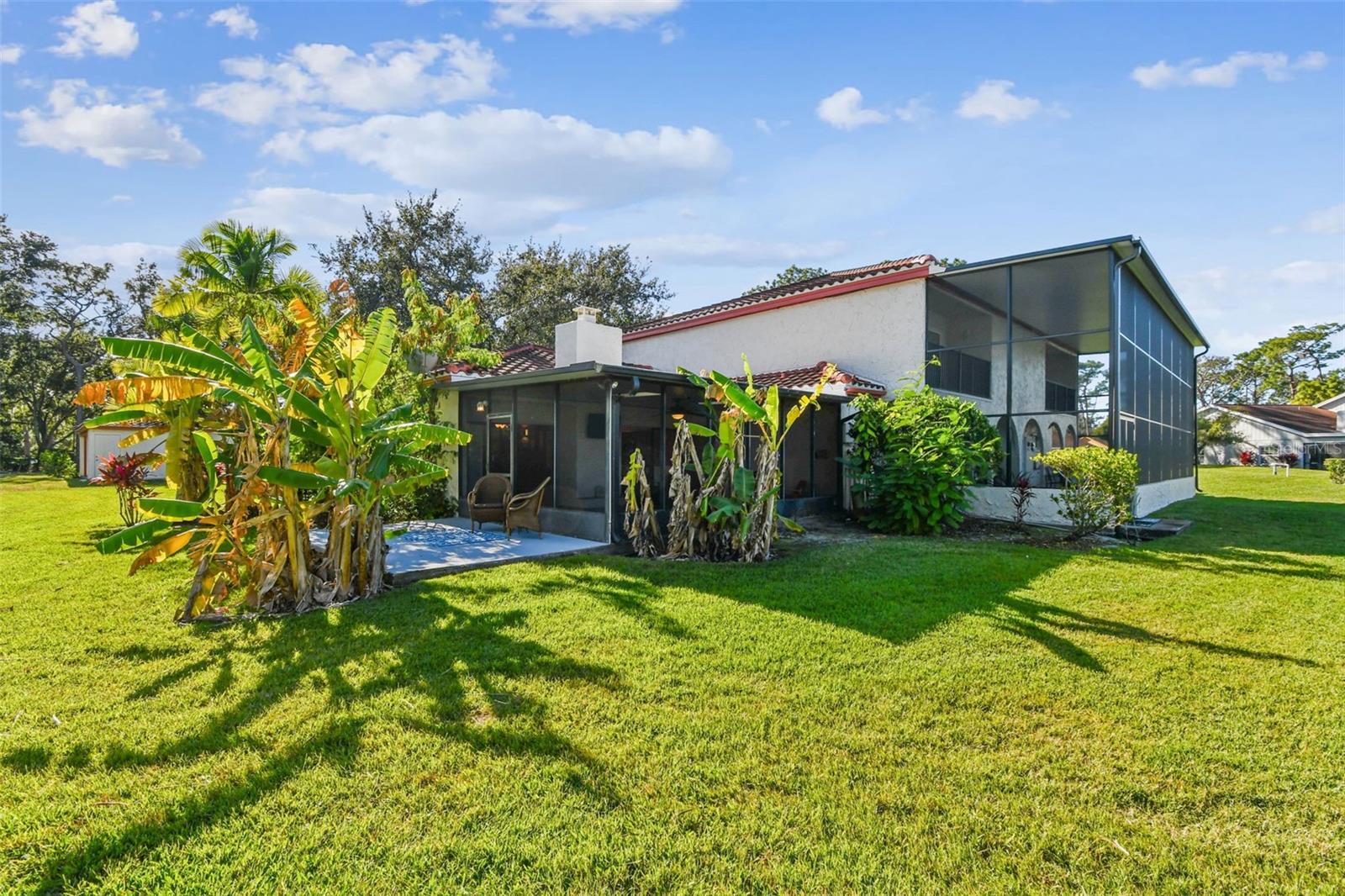 Listing photo id 34 for 5352 Saddlebrook Way 4