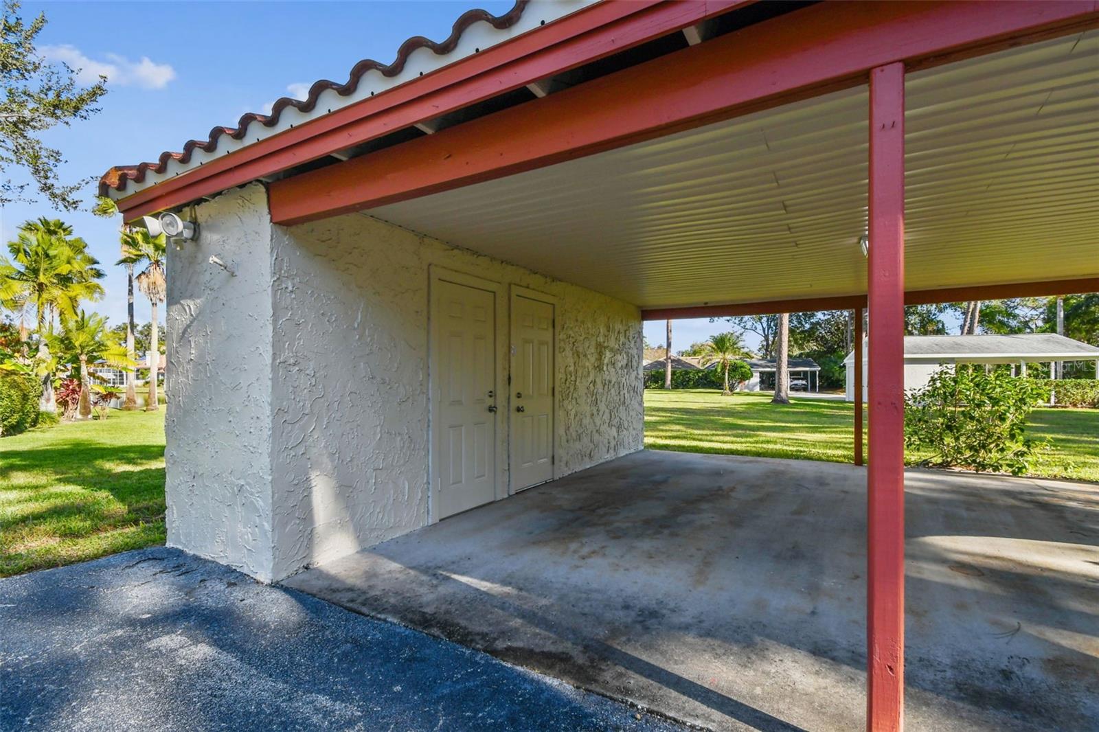 Listing photo id 44 for 5352 Saddlebrook Way 4