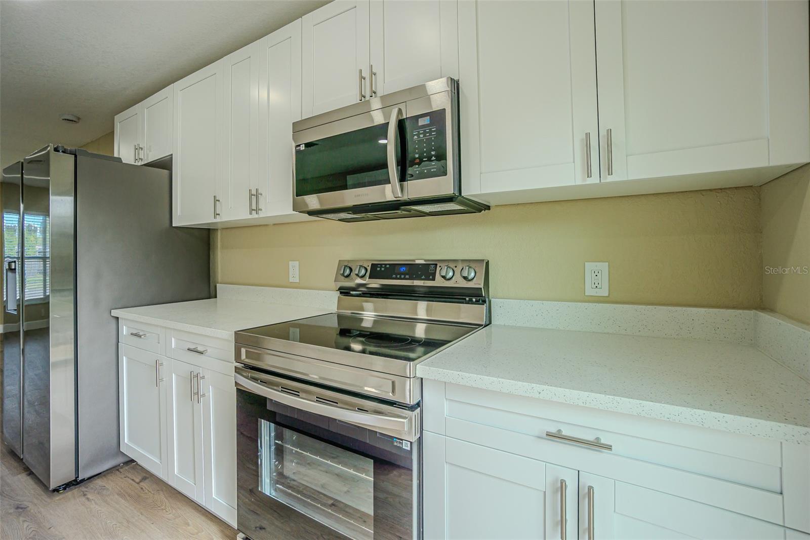 Listing photo id 6 for 2710 Nassau Street