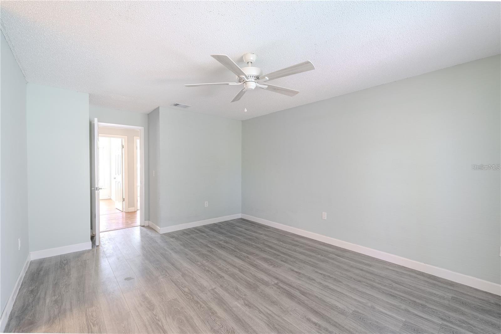 Image 25 of 43 For 3968 Orchard Hill Circle