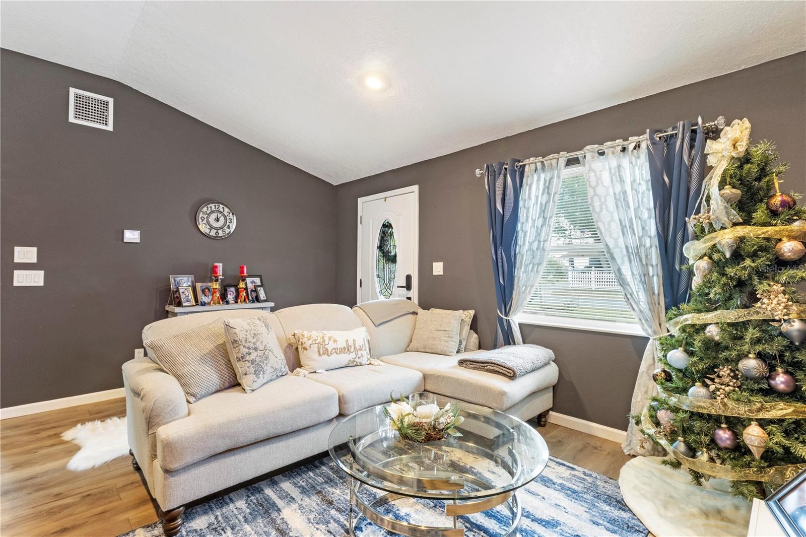 Image 10 of 30 For 39403 Lincoln Avenue